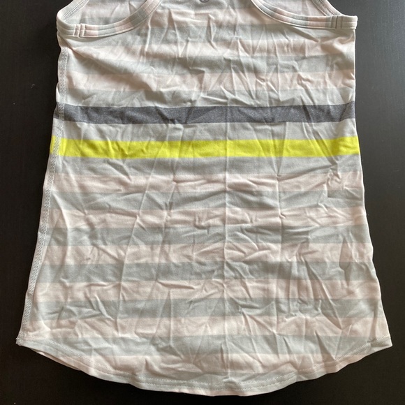 Lululemon tank - Picture 3 of 3